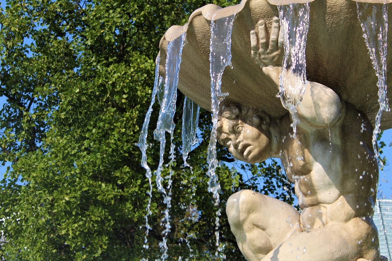 Fountain, linz, linz central station — Atomic Wallet: Essential Steps for Downloading