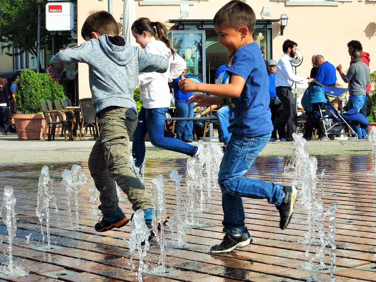 Children, water feature, friedrichshafen — Atomic Wallet: Your All-in-One Crypto Solution