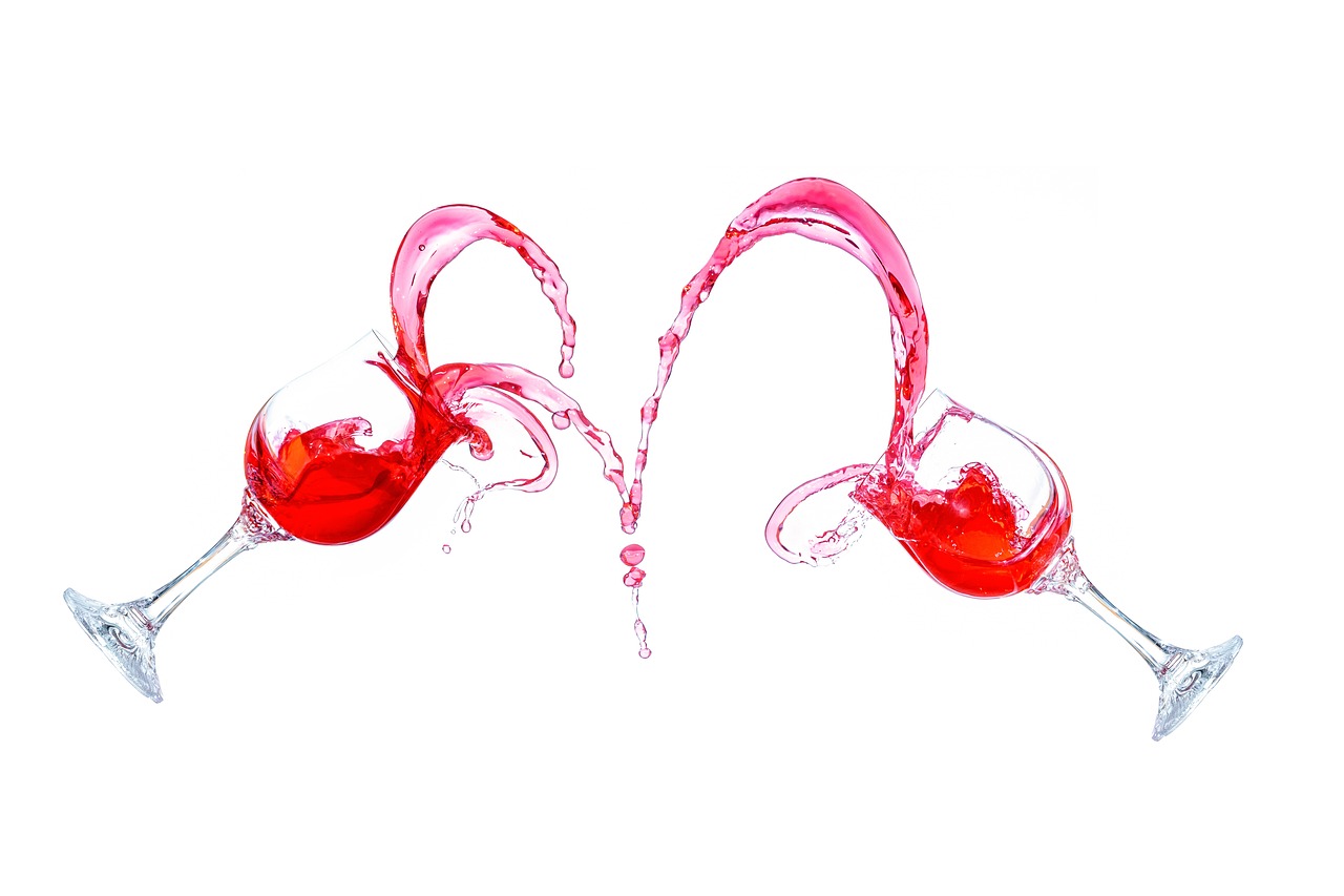 Wine glasses, splash, liquid — Unleashing the Potential of Jupiter Swap for Traders